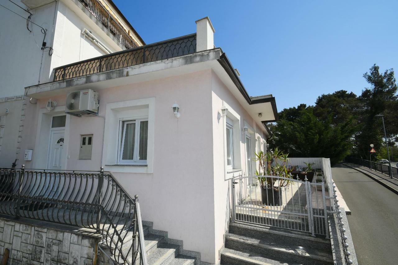 Apartment Libra With Sea View Опатія Екстер'єр фото