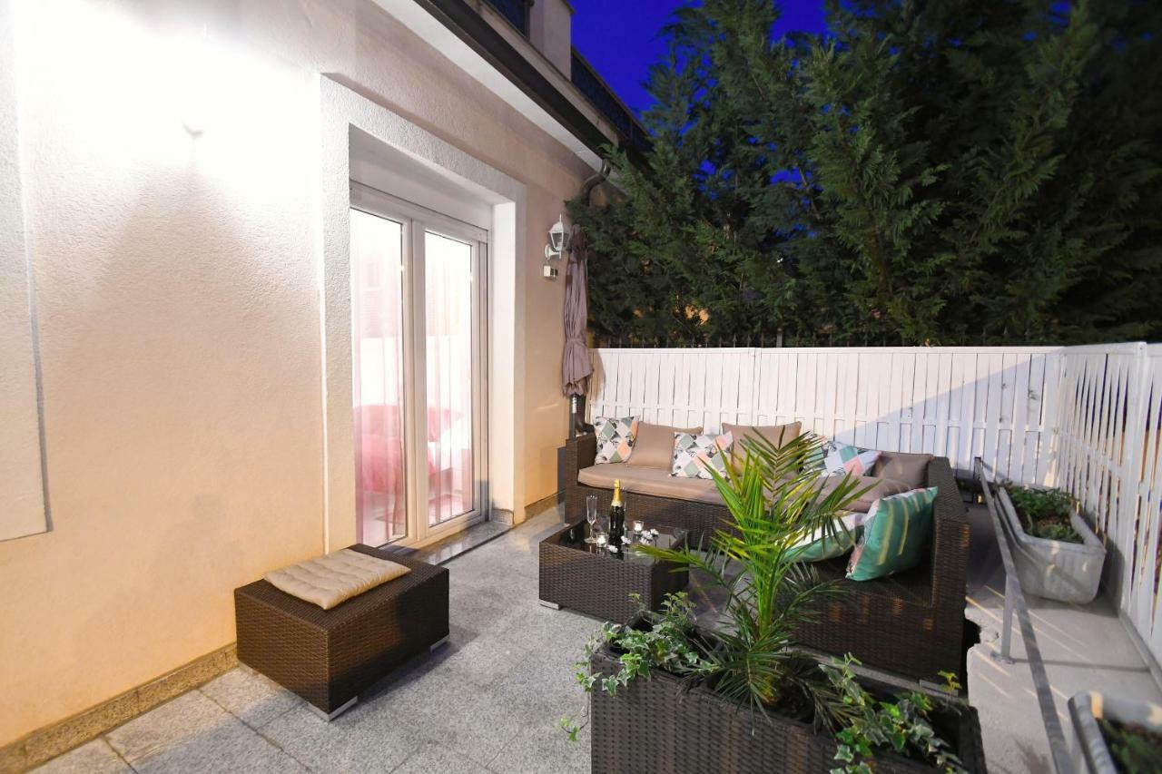 Apartment Libra With Sea View Опатія Екстер'єр фото