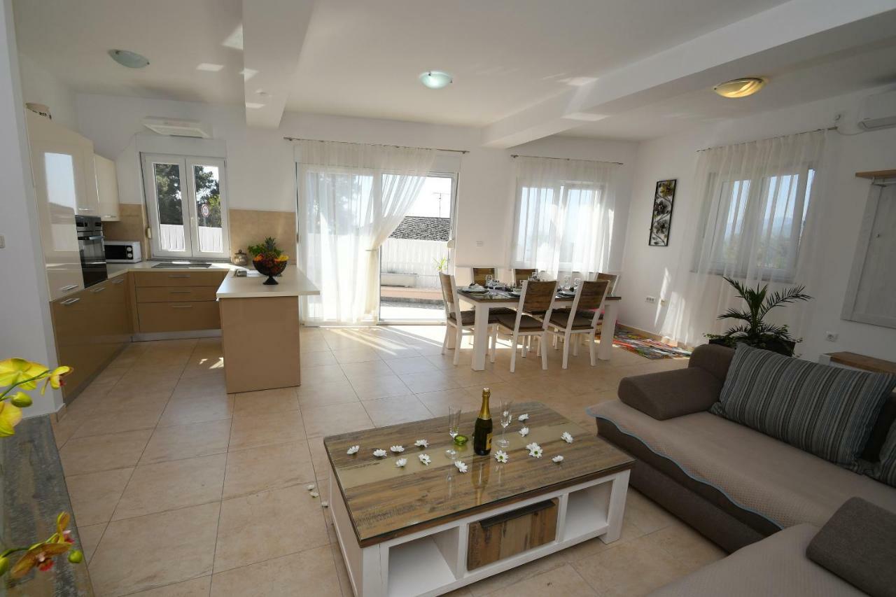 Apartment Libra With Sea View Опатія Екстер'єр фото